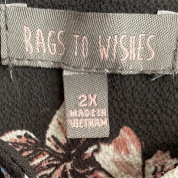 Bags to Wishes Floral Off Shoulder Cold Shoulder Top 2X - Picture 5 of 6